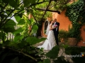 Gli sposi nel cortile del Ristorante Pagnanelli di Castel Gandolfo