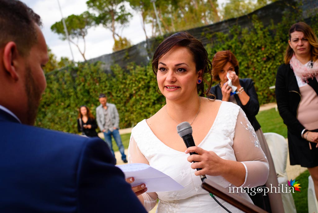 La promessa della sposa durante il matrimonio al New Green Hill di Roma La promessa della sposa durante il matrimonio al New Green Hill di Roma