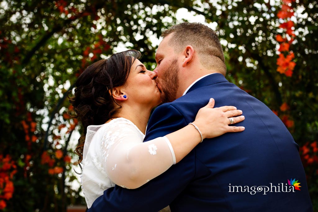 E bacio sia! E bacio sia!