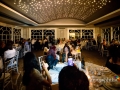 vVeduta della sala di Villa Pocci, con il suggestivo gioco di luci, durante il ricevimento di matrimonio