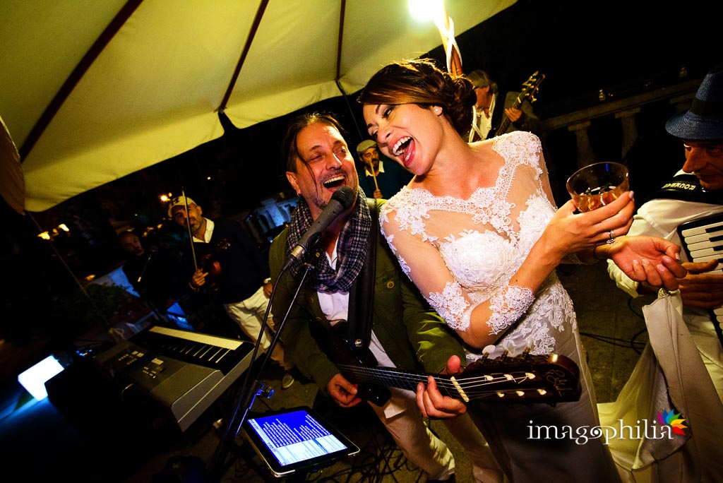 Party di nozze con musica dal vivo al Castello Borghese di Nettuno