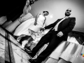 Cambio "tattico" di calzatura per la sposa durante il ricevimento di matrimonio al Ristorante da Benito al Bosco, Velletri