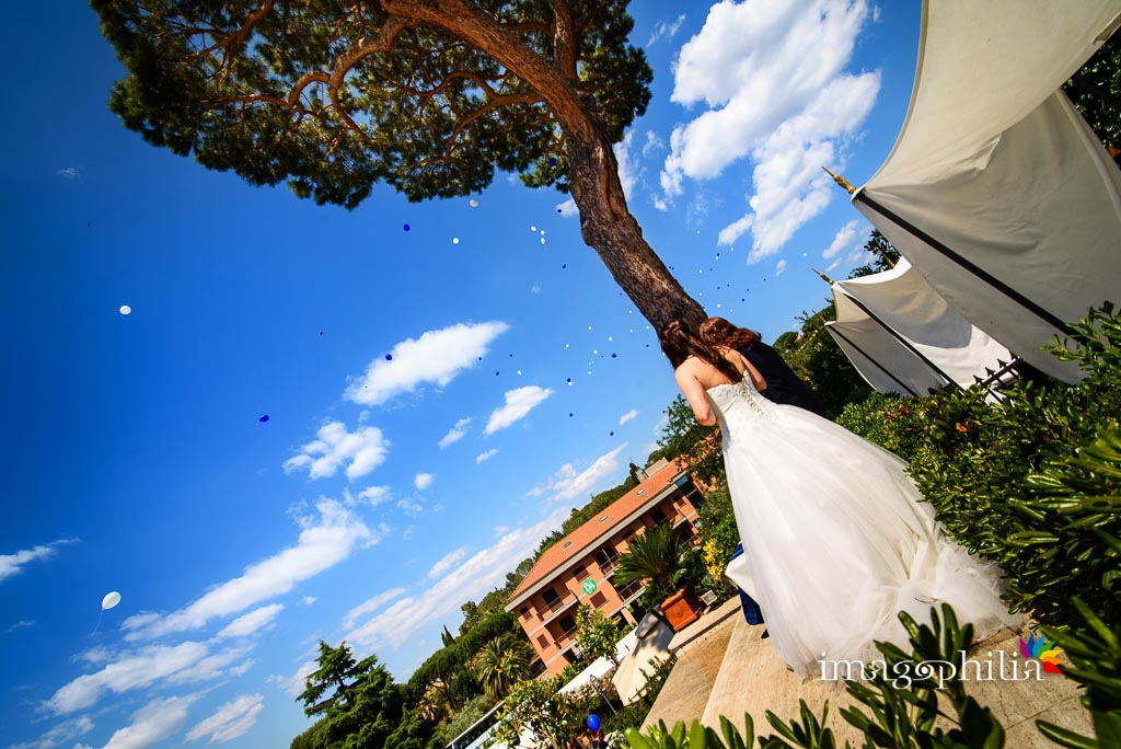 Lancio in aria dei palloncini durante il ricevimento di nozze presso Francesco Forti Ricevimenti a Roma