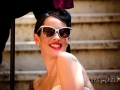La sposa "pin-up" nei vicoli di Trastevere a Roma