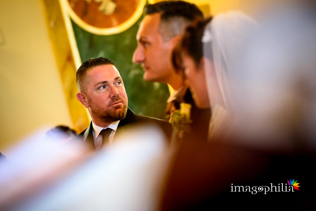 Ritratto di uno dei testimoni durante il matrimonio nella Chiesa Aeroportuale di Guidonia Santa Maria di Loreto