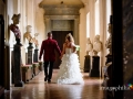 I novelli sposi escono da Palazzo Chigi al termine del matrimonio