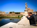 Post matrimonio: gli sposi affacciati sul Tevere di fianco a Castel Sant'Angelo a Roma
