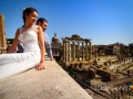 Post matrimonio: gli sposi affacciati sul Foro Romano