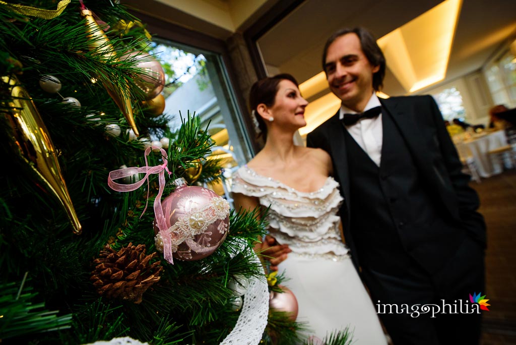 Matrimonio poco prima di Natale con ricevimento a Villa Pocci a Marino